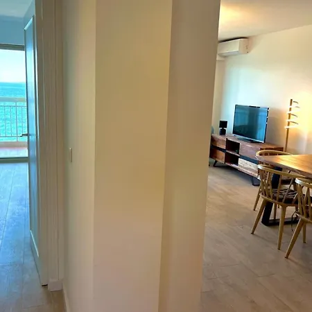 Apartmán Les Pins - Sea View - 4 People - Parking *